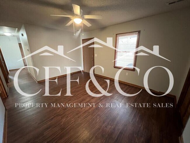 Foto del edificio - Spacious 2 bedroom now available in Spartanburg!