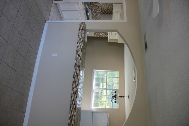 Building Photo - 604 Ruth Dr