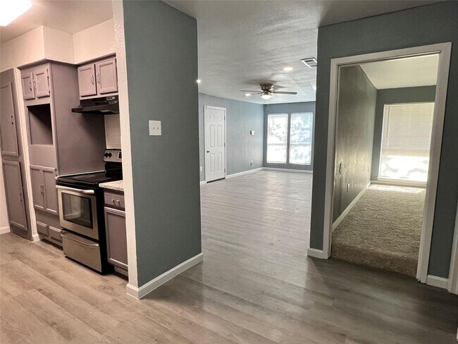 Foto del edificio - Trinity Meadows 1007/1901