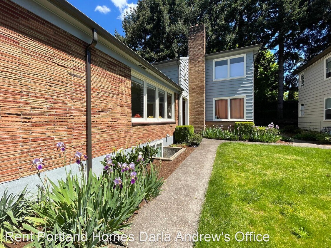 Primary Photo - 2 br, 1 bath House - SE 2 Bedroom 1 Bathro...