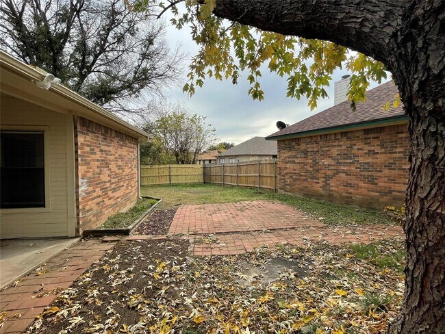 Building Photo - 3415 Swan Ct