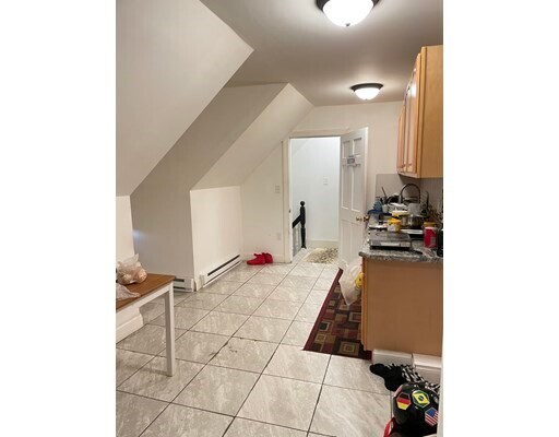 Primary Photo - 25 Linwood St