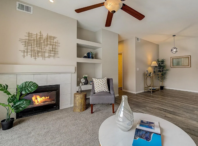 Beautiful 2 bed 2 bath in Arvada - 10784 W 63rd Pl