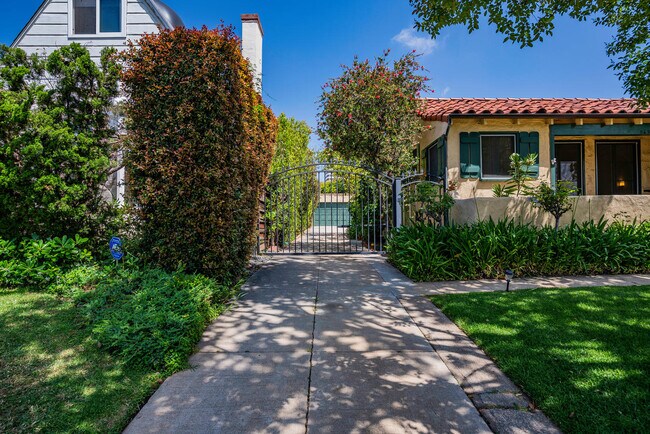 Front Gated Driveway - 10633 Rochester Ave