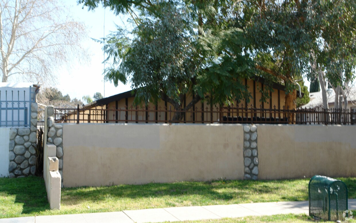 Building Photo - 2387 Sepulveda Ave