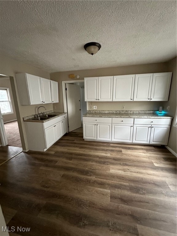 Building Photo - 3700 E 153rd St