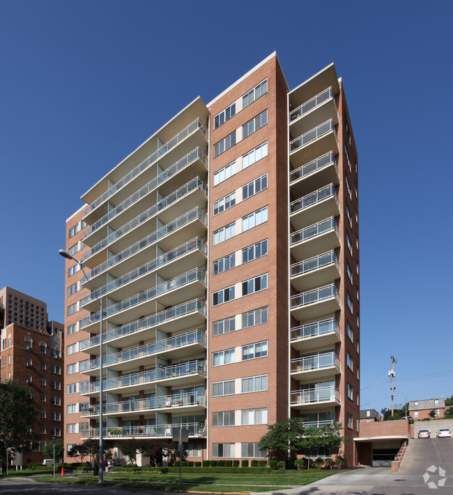 Luxury Apartments Plaza Kansas City