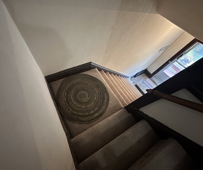 Escalera de entrada - 3016 Victor St