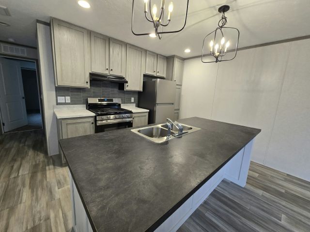 Building Photo - 94 Viking Terrace