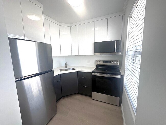 Foto del edificio - Updated 1 Bedroom 1 Bath Condo - Steps from Fort Lauderdale Beach!