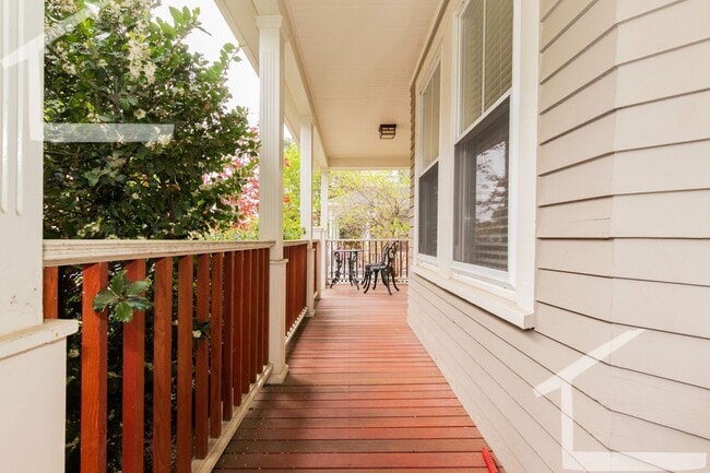 Charming 4 Bedroom-No Broker Fee - Charming 4 Bedroom-No Broker Fee Apartment