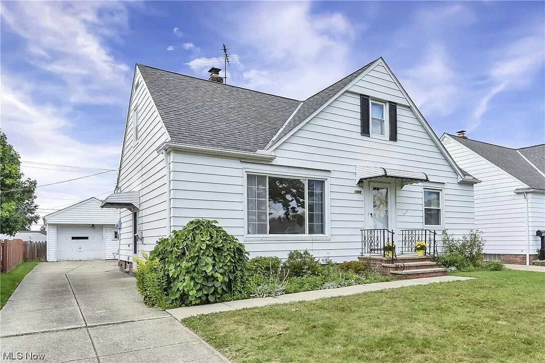 Foto principal - 1698 Hawthorne Dr