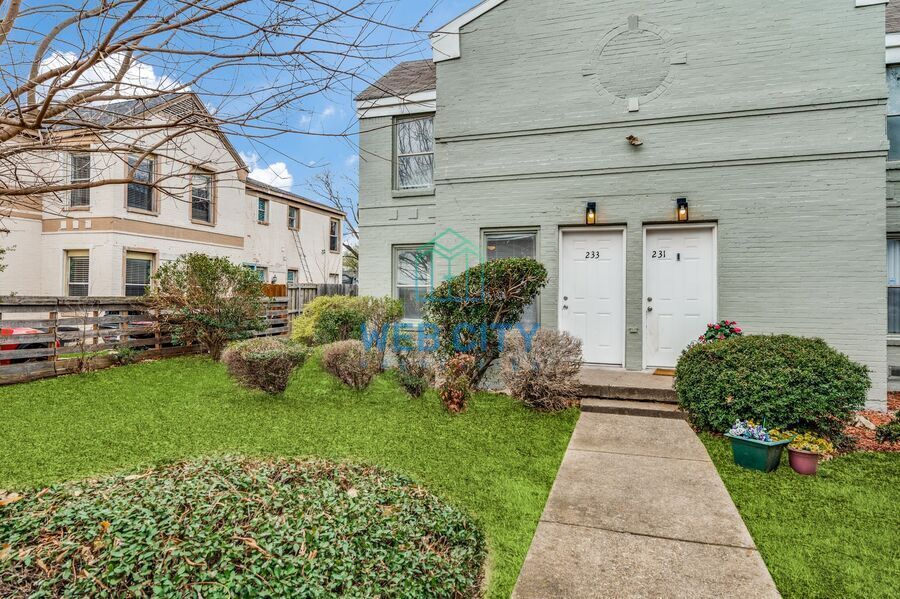 Photo - 231 SE 13th St-