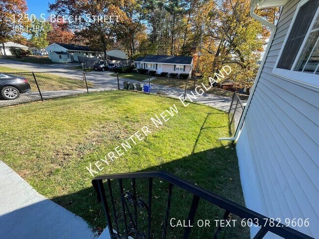 Building Photo - Beautiful 3 Bedroom Home for Immediate Mov...
