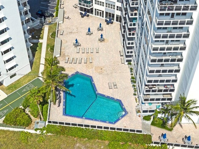 Foto del edificio - 3700 Galt Ocean Dr