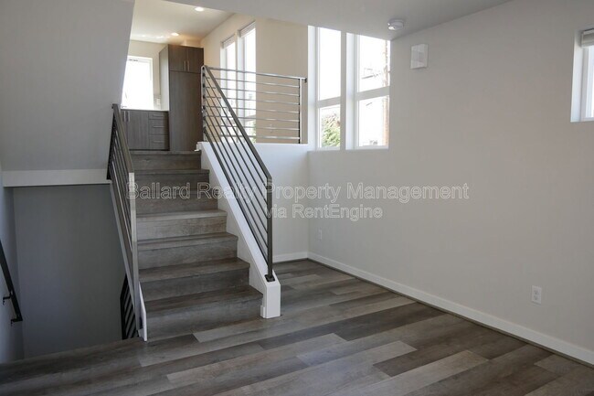 Foto del edificio - 6251 8th Ave NW