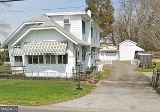 Building Photo - 753 Shiloh Pike