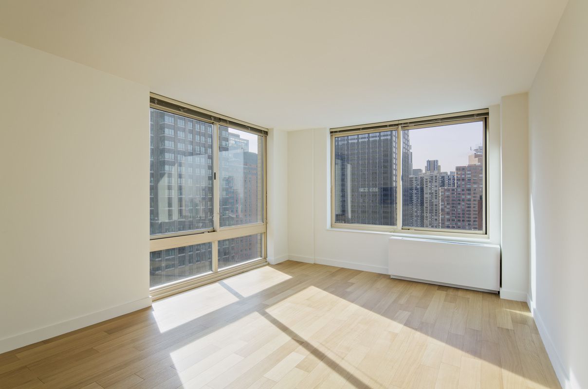 Primary Photo - 260 W 54th St