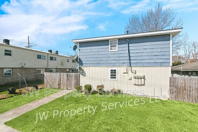 Building Photo - 204 Wilker Neal Ave