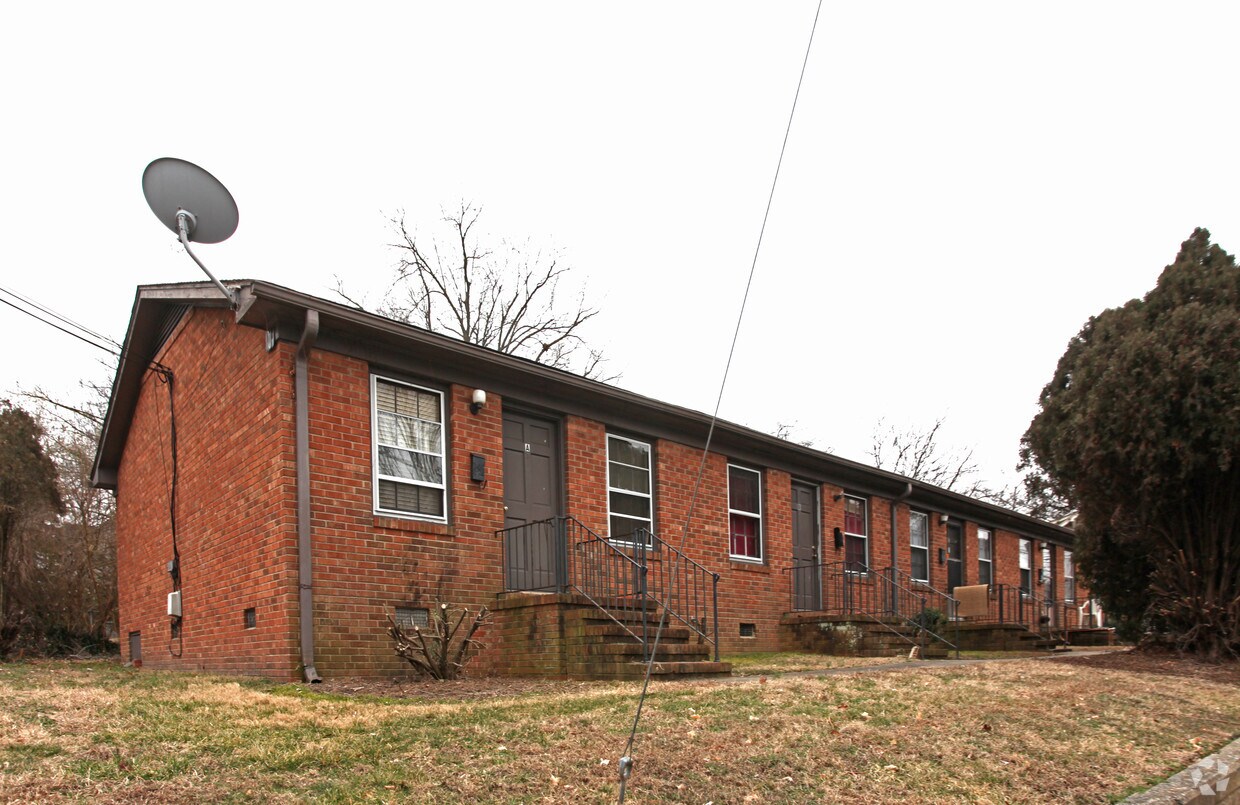 Primary Photo - 235 N Cedar St
