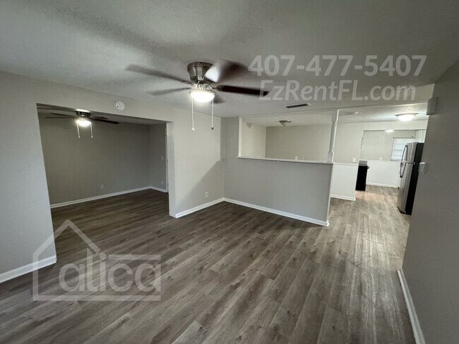 Foto del edificio - 408 Woodside Dr