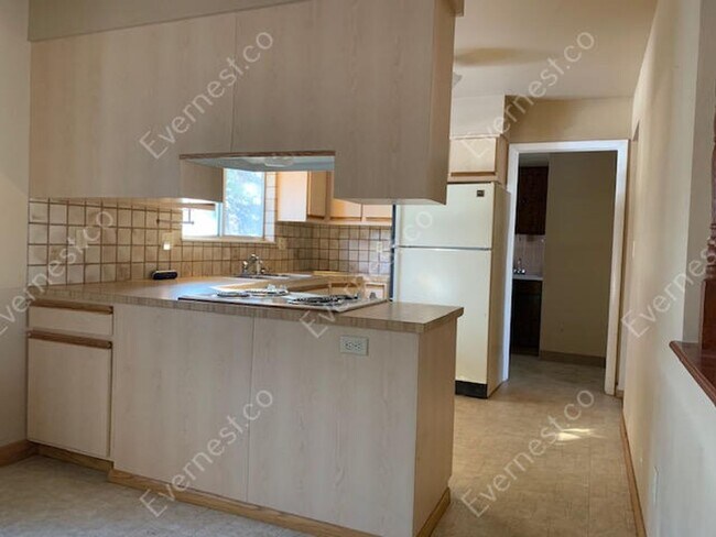 Building Photo - Lovely 3-Bedroom Home: Your Perfect Sanctu...