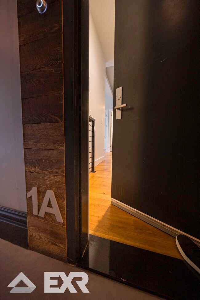 Building Photo - 410 Lexington Ave