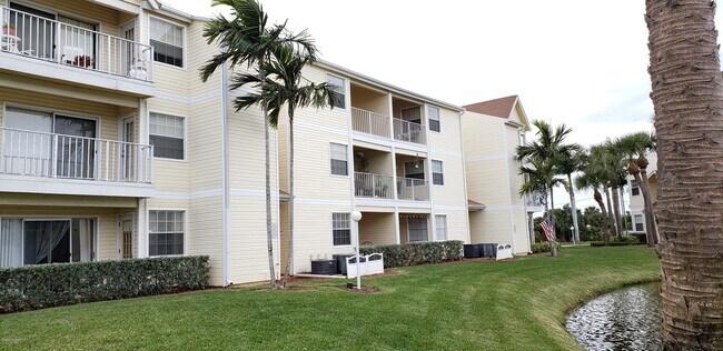 Foto del edificio - 1801 Island Club Dr