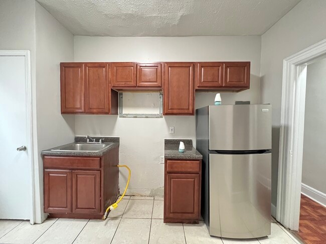 54 Linden Ave 303 - 57 Linden Ave