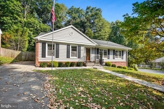 Building Photo - 12027 Devilwood Dr