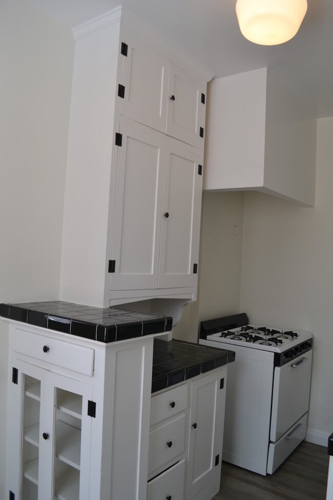 Interior Photo - CB Executive Residences, LLC
