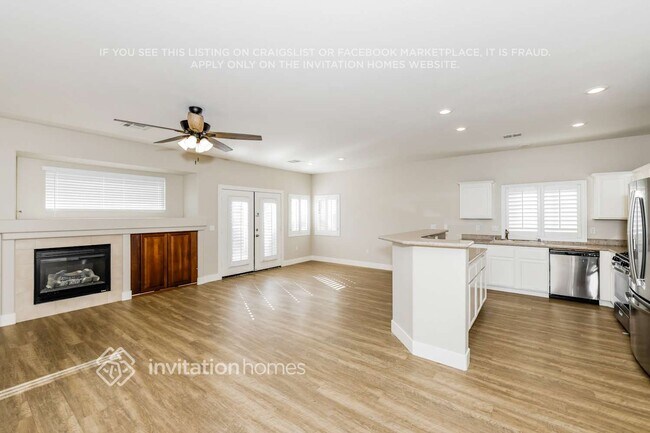 Building Photo - 4469 El Presidio Dr