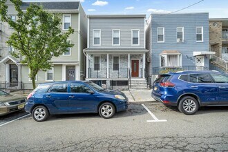 Building Photo - 207 68th St