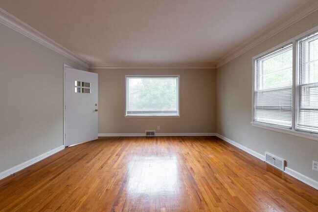 Foto del edificio - 426 E Cozy St