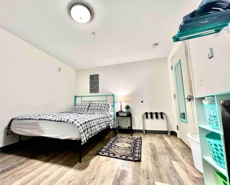Foto principal - 5631 E Cornell Ave