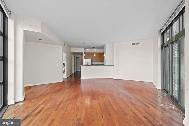 Foto del edificio - 2120 Vermont Ave NW