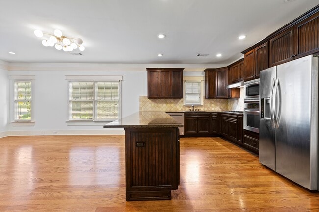 Building Photo - 987 Starr Ct