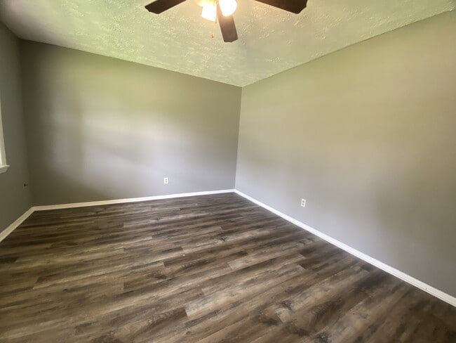 Foto del edificio - 122 Young St