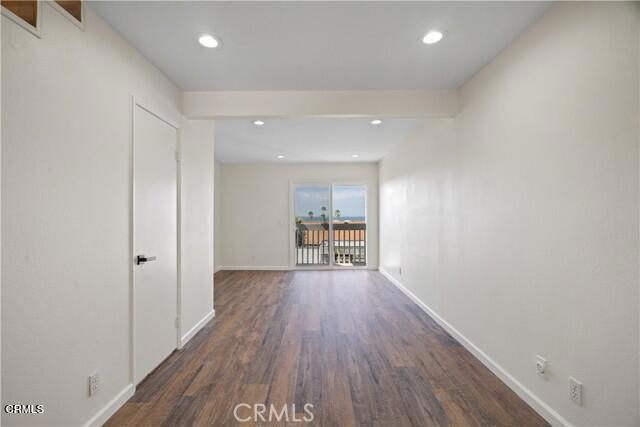 Building Photo - 271 S Ventura Rd