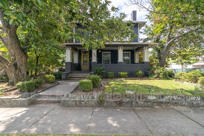 Photo - 602 Caswell Avenue