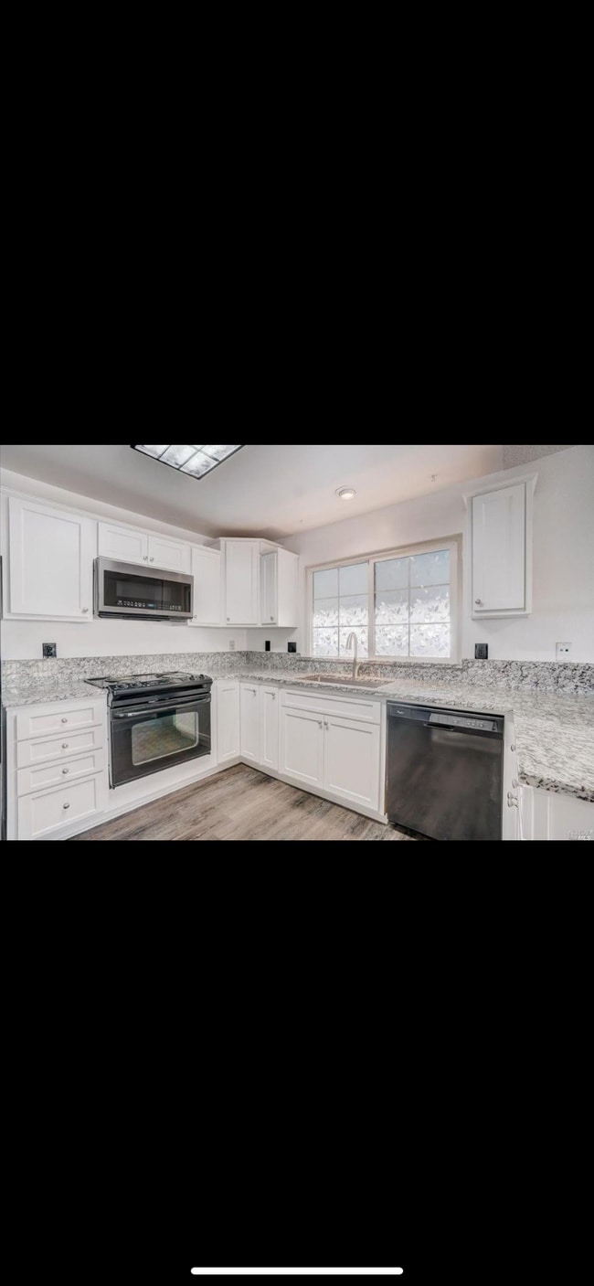 Kitchen - 89 Chipman Ln