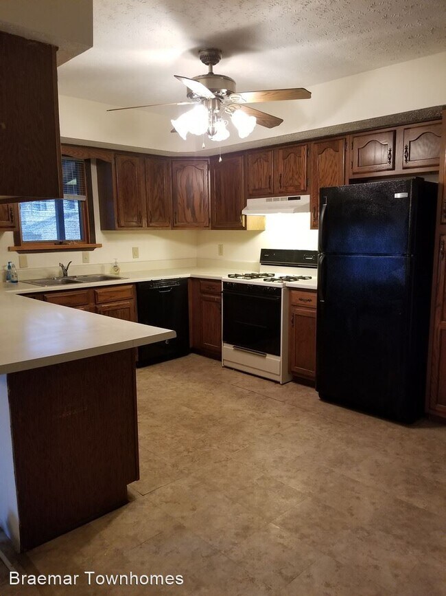 Building Photo - 3 br, 2 bath House - 529 Fairchance Rd.