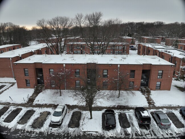 Exterior 3D - Bristol Gardens Apartments