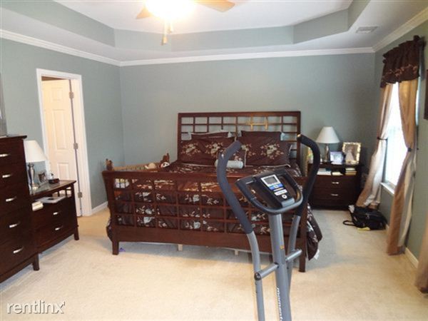 Building Photo - 7161 Silk Tree Pointe