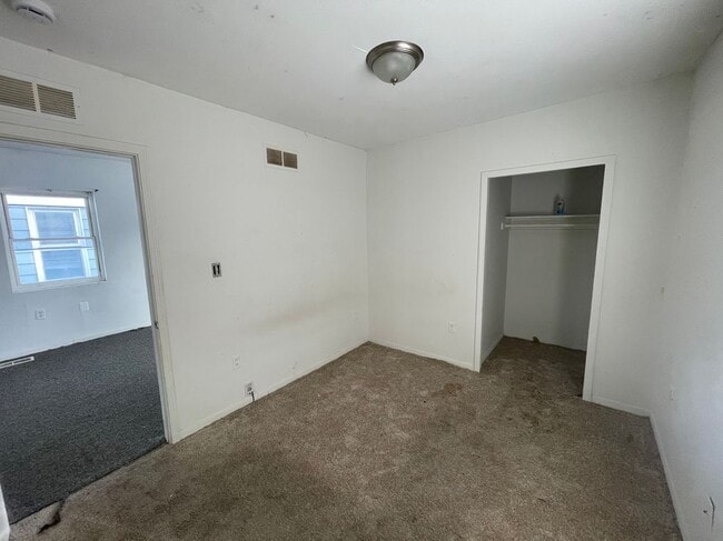 Building Photo - 4248 8th St