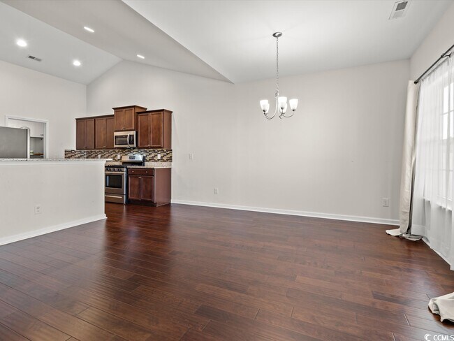 Foto del edificio - 4204 Woodcliffe Dr