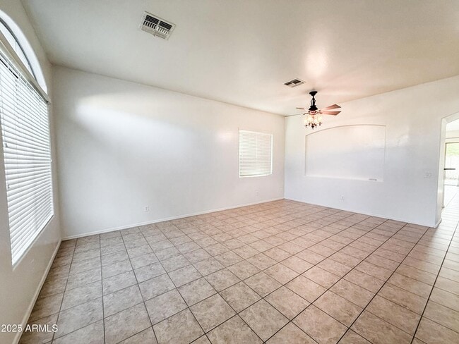 Foto del edificio - 33438 N 25th Ave