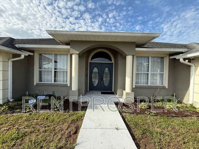 Building Photo - 11400 Lovers Ln