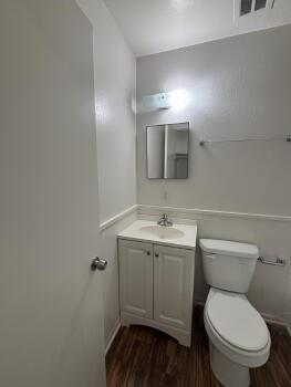 Building Photo - 3200 Lake Como Dr