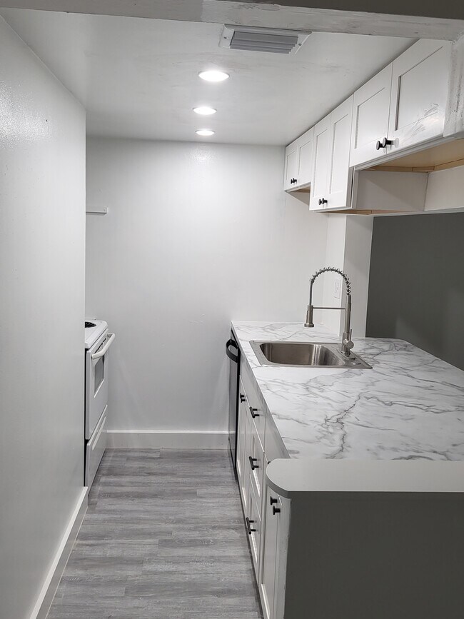 Nueva cocina - 1012 SE 15th St